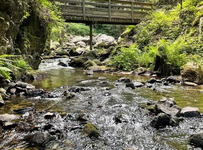 Le Blanc De Avec Шале Жерарме